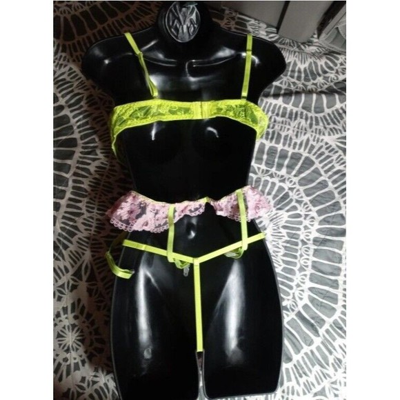 New lingerie 3-piece set lace pink and neon yellow size medium - Picture 3 of 4